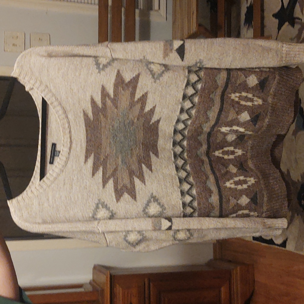 American Eagle sweater